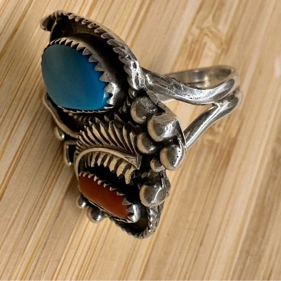 Navajo Sterling silver sleeping beauty, corral - Picture 3 of 11